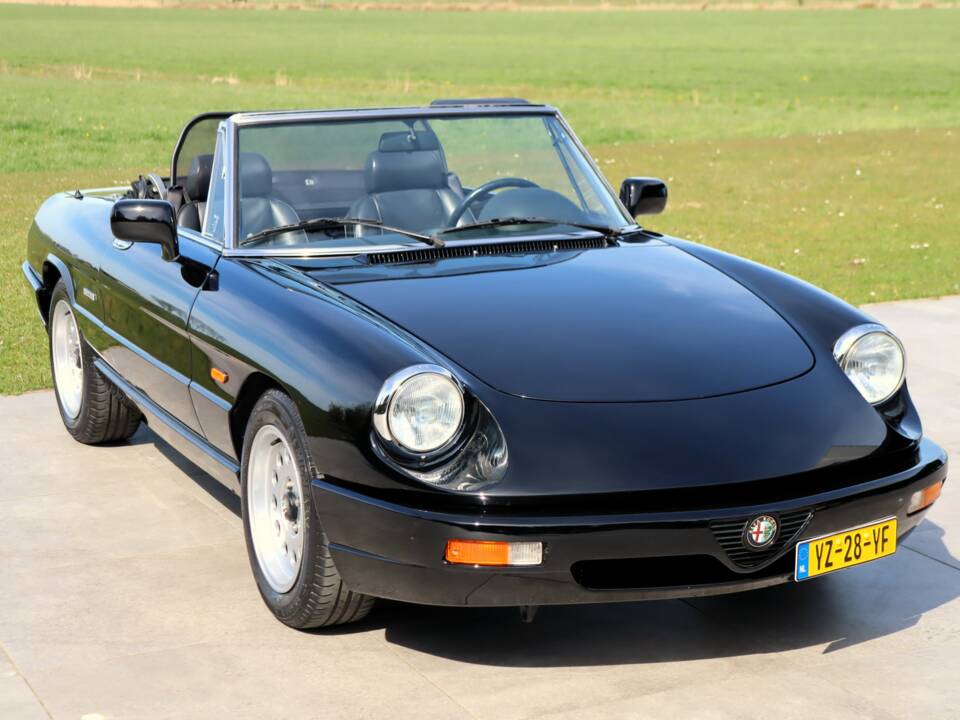 Afbeelding 2/50 van Alfa Romeo 2.0 Spider (1991)