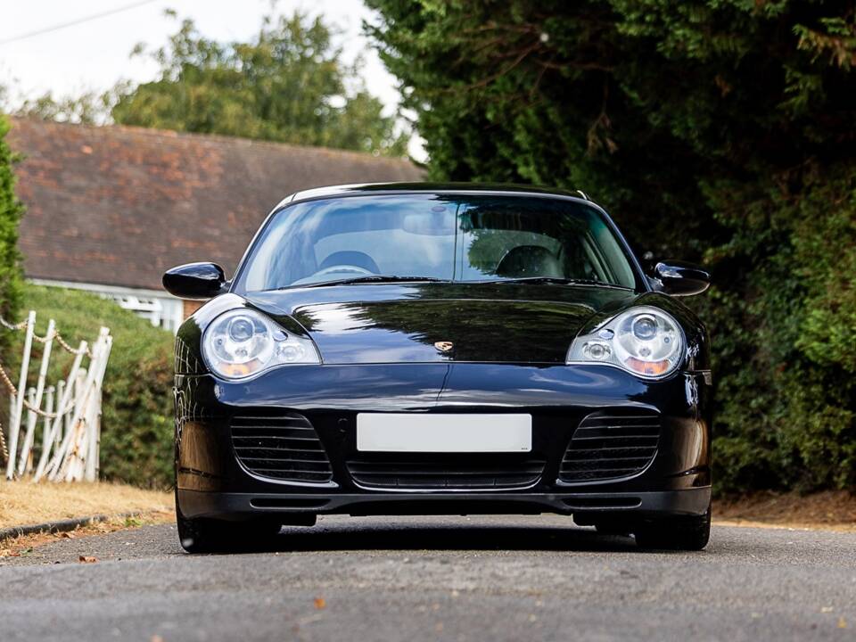 Image 6/50 of Porsche 911 Carrera 4S (2002)