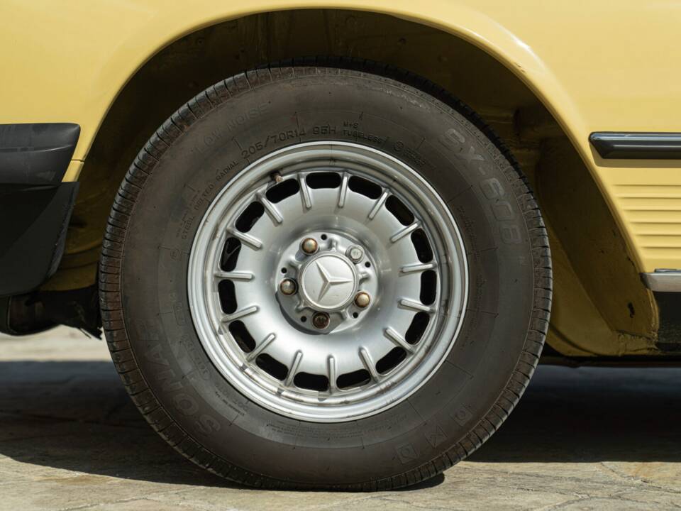 Obraz 16/50 pojazdu Mercedes-Benz 450 SL (1977)