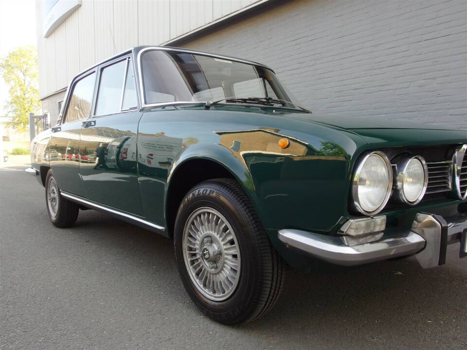 Image 20/99 of Alfa Romeo 1750 Berlina (1970)
