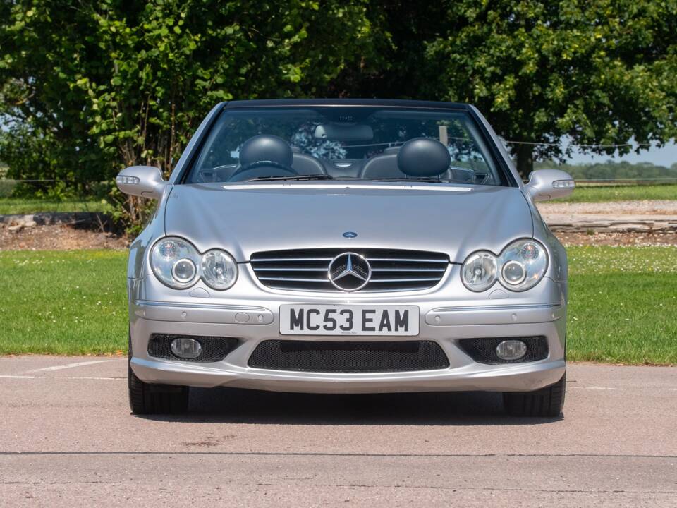 Image 29/50 of Mercedes-Benz CLK 55 AMG (2003)