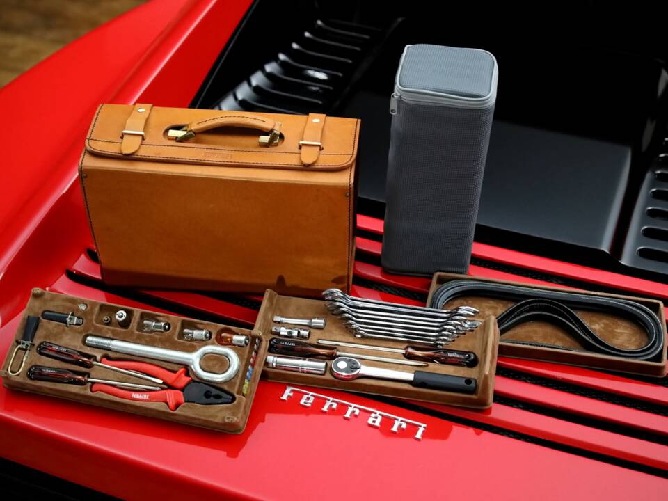 Image 17/18 of Ferrari 512 TR (1993)