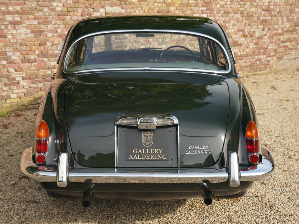 Image 4/50 of Daimler Sovereign 420 (1968)