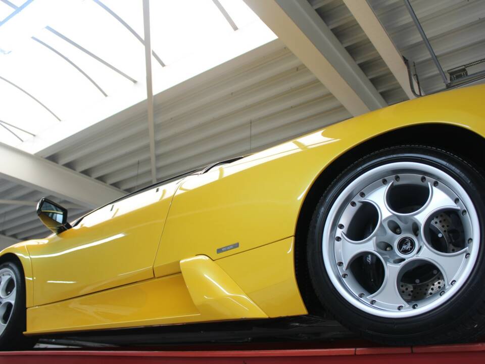 Immagine 9/50 di Lamborghini Murciélago (2002)