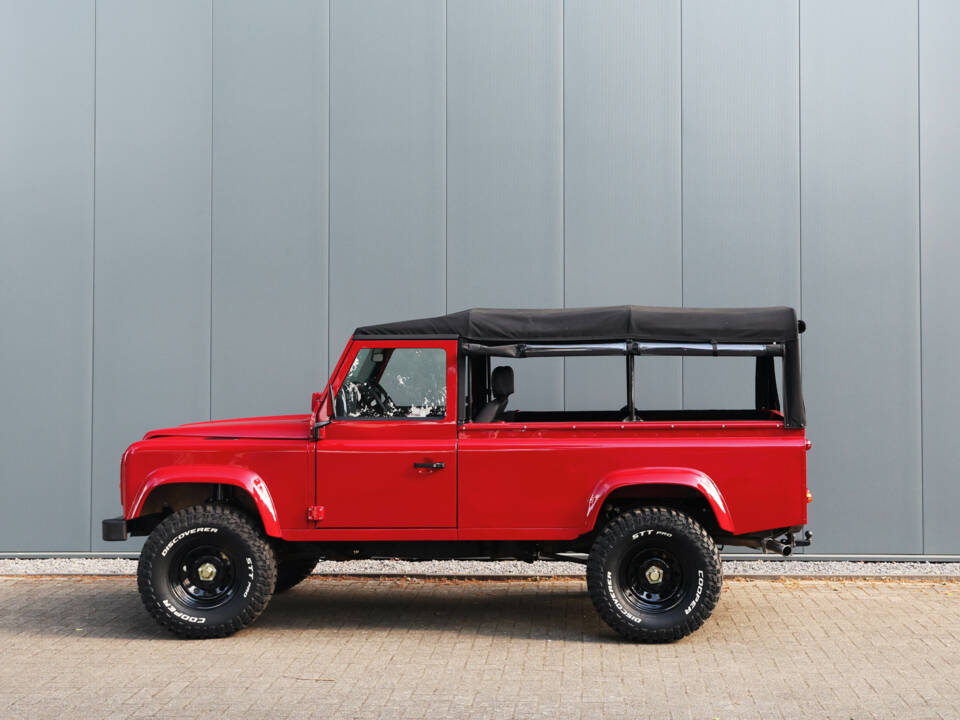 Image 25/38 of Land Rover 110 (1989)