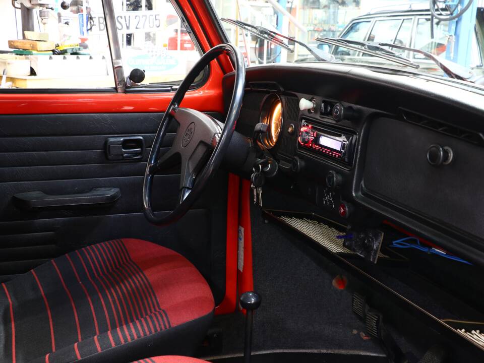 Bild 15/23 von Volkswagen Käfer 1200 (1975)