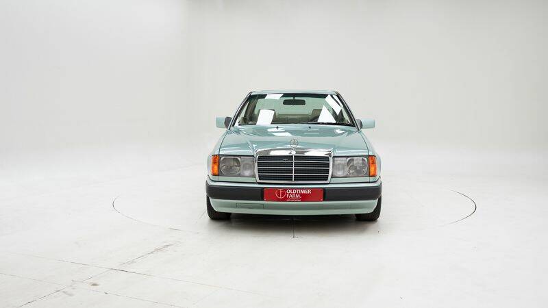 Bild 5/15 von Mercedes-Benz 300 CE (1992)