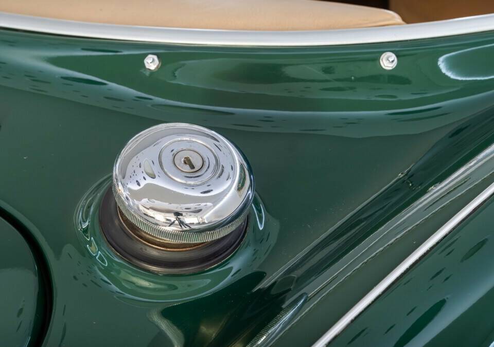 Image 18/27 of Austin-Healey 3000 Mk II (BN7) (1961)