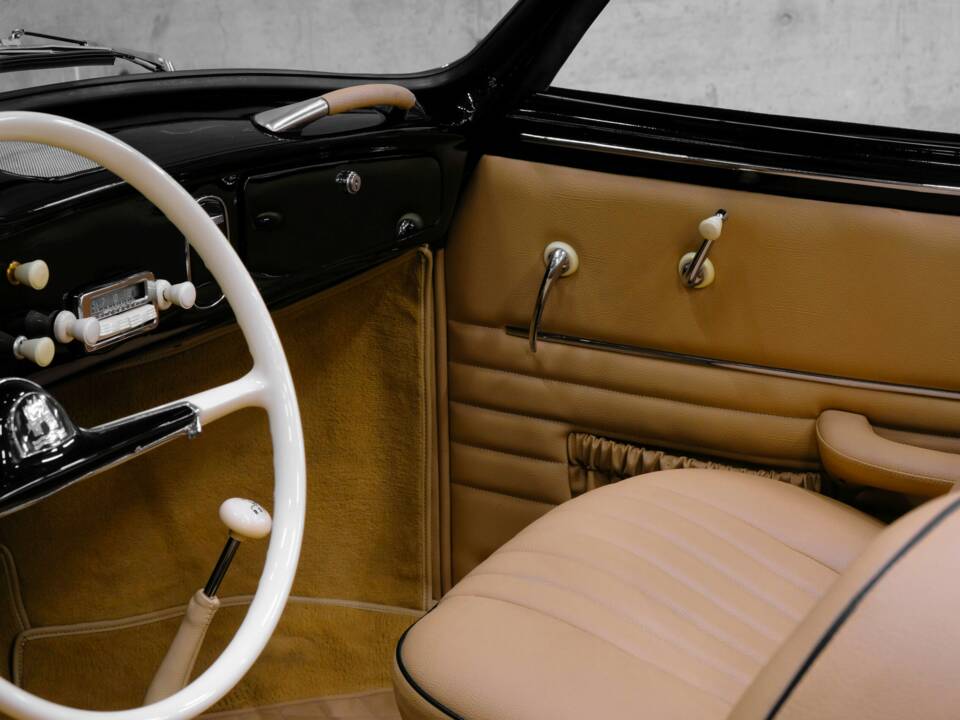 Image 24/50 of Volkswagen Karmann Ghia 1200 (1959)