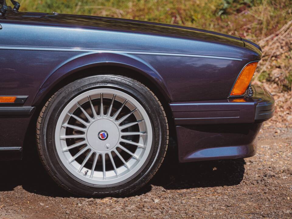 Image 14/34 of BMW 635 CSi (1989)