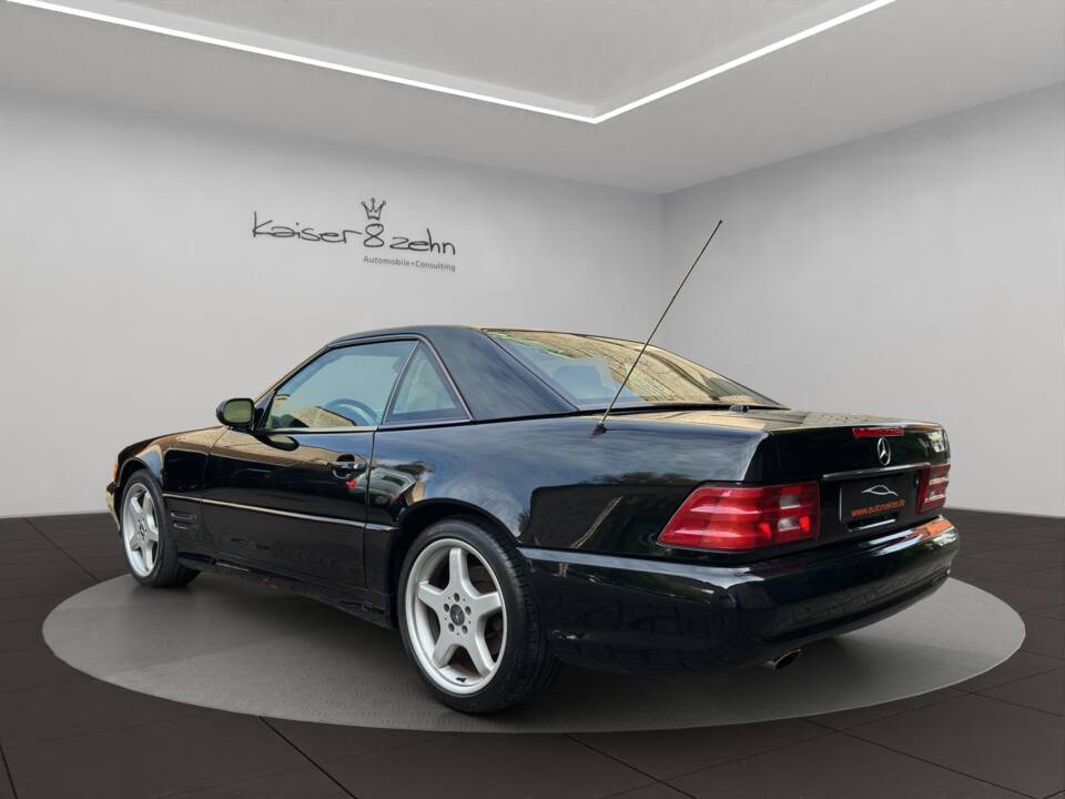 Imagen 6/22 de Mercedes-Benz SL 500 (2001)