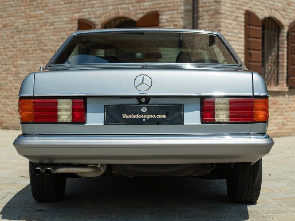 Afbeelding 8/50 van Mercedes-Benz 380 SEC (1982)