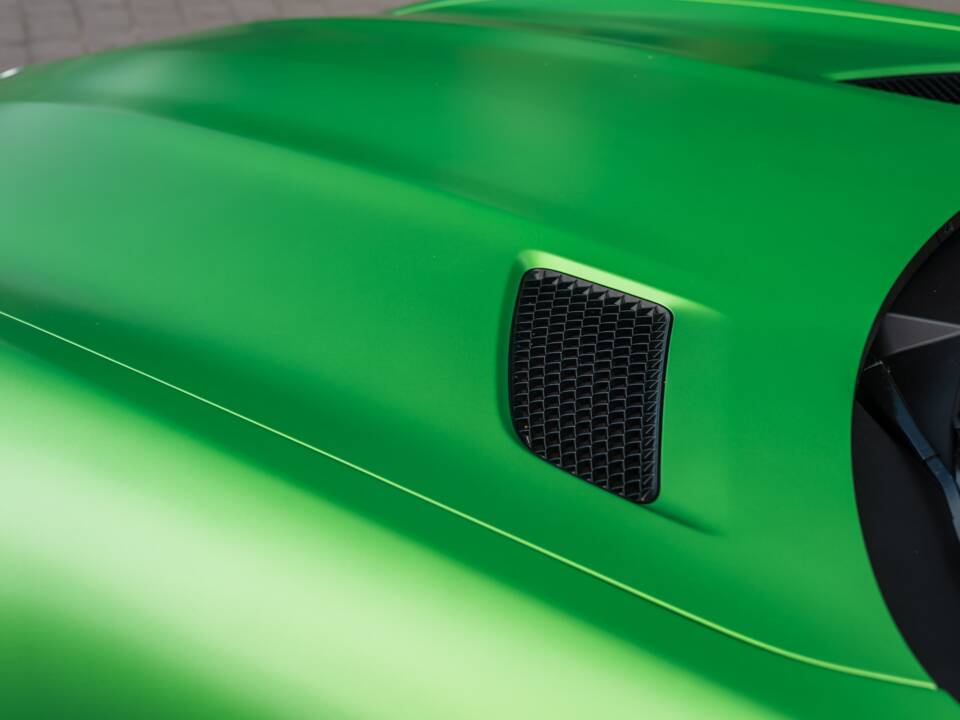 Image 26/67 of Mercedes-AMG GT-R (2018)