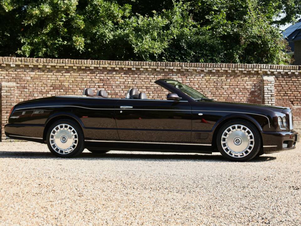 Image 49/50 de Bentley Azure (2008)