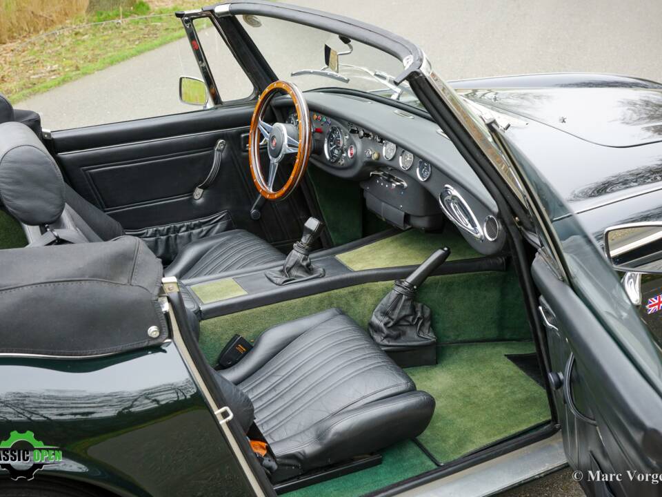 Image 10/44 de HMC Mk IV (1998)