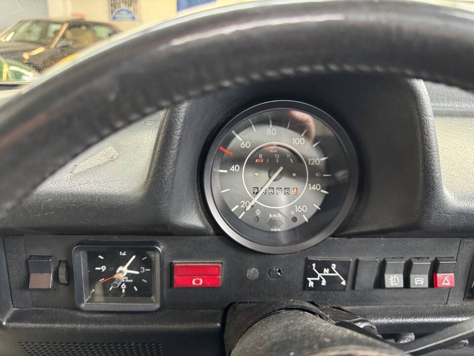 Bild 27/35 von Volkswagen Käfer 1303 LS (1979)