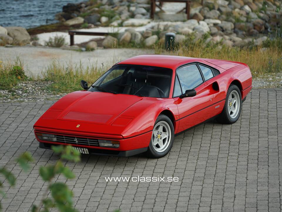 Image 1/27 de Ferrari 328 GTB (1985)