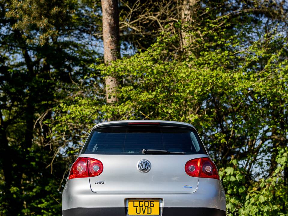 Bild 13/50 von Volkswagen Golf V GTI (2006)