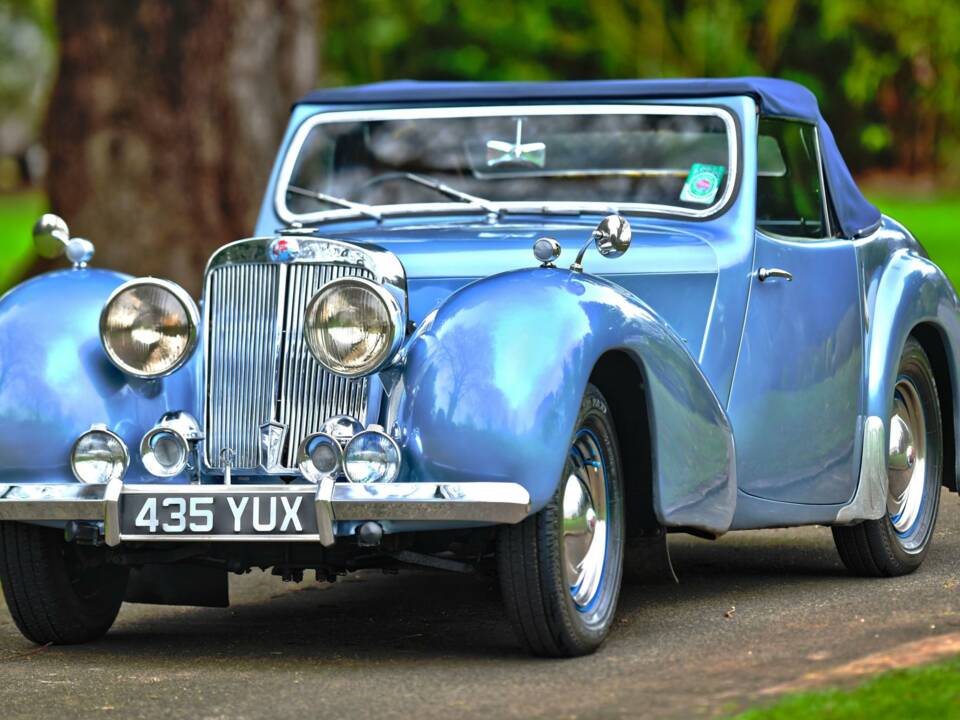 Image 13/50 of Triumph 2000 Roadster (1949)