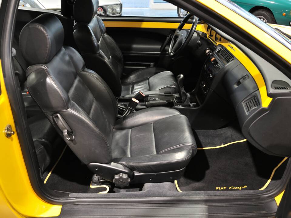 Obraz 22/30 pojazdu FIAT Coupé 2.0 16V Turbo (1995)