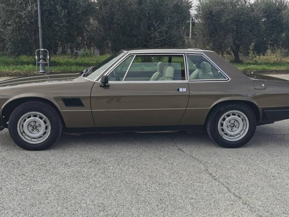 Image 2/12 of Maserati Kyalami (1976)