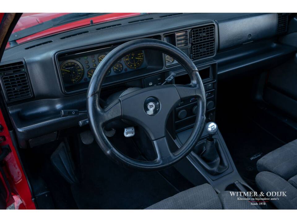 Immagine 8/27 di Lancia Delta HF Integrale (1991)