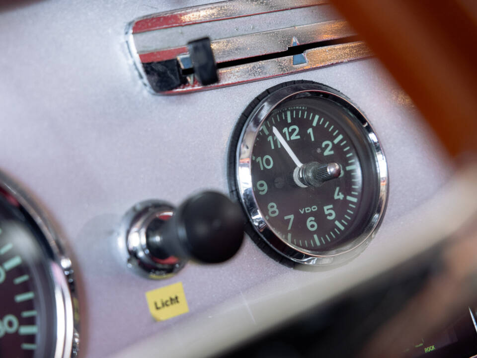 Image 16/41 of Porsche 356 C 1600 SC (1963)