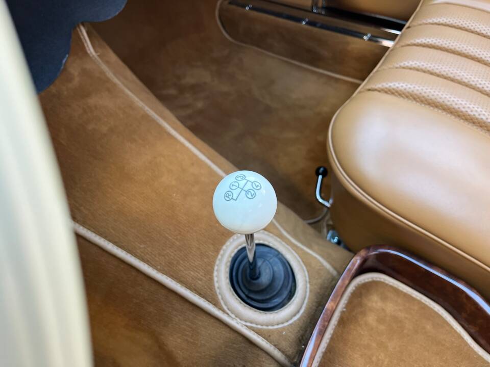 Imagen 33/65 de Mercedes-Benz 220 SE b (1961)