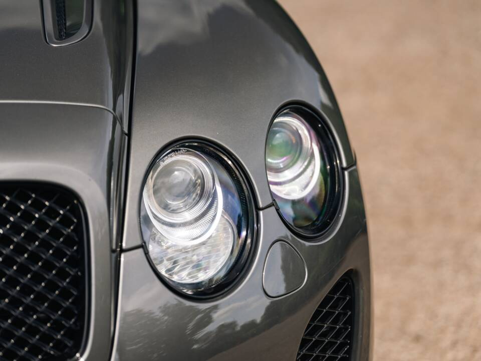 Immagine 47/50 di Bentley Continental GTC (2010)