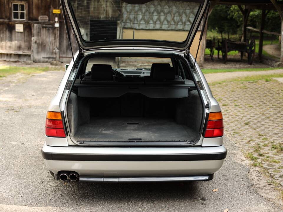 Bild 19/74 von BMW M5 Touring (1992)