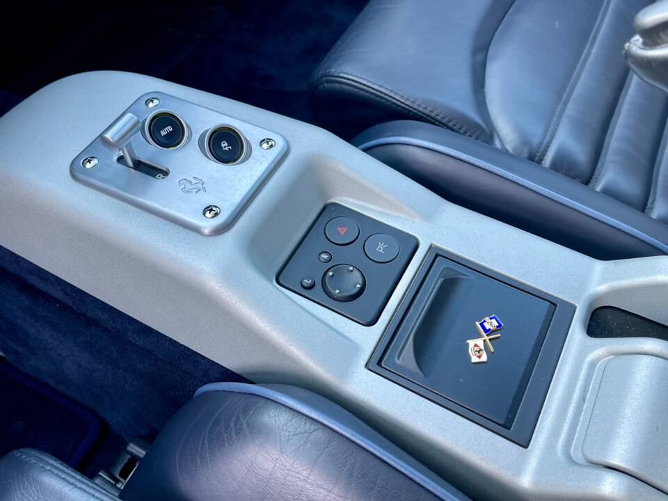 Immagine 15/31 di Ferrari 360 Modena (2000)