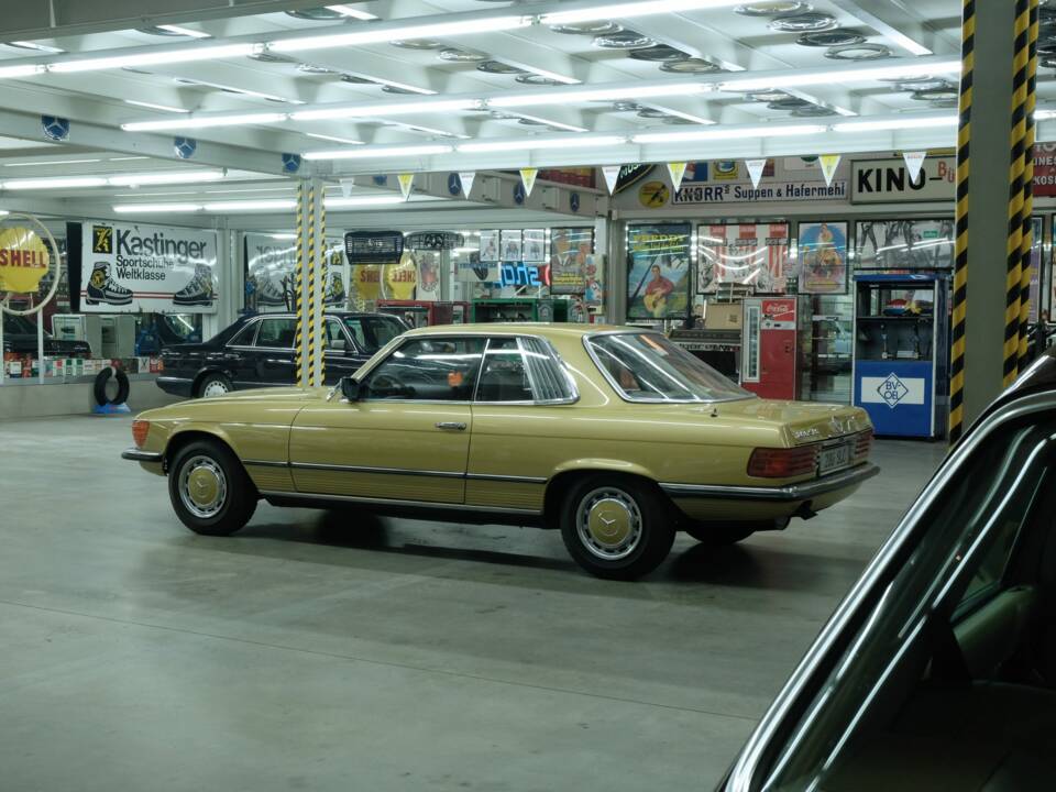 Image 6/50 de Mercedes-Benz 280 SLC (1977)