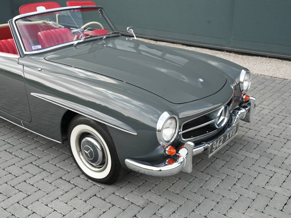 Image 27/50 de Mercedes-Benz 190 SL (1961)