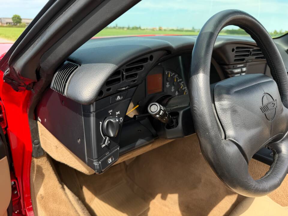 Imagen 15/43 de Chevrolet Corvette Convertible (1995)
