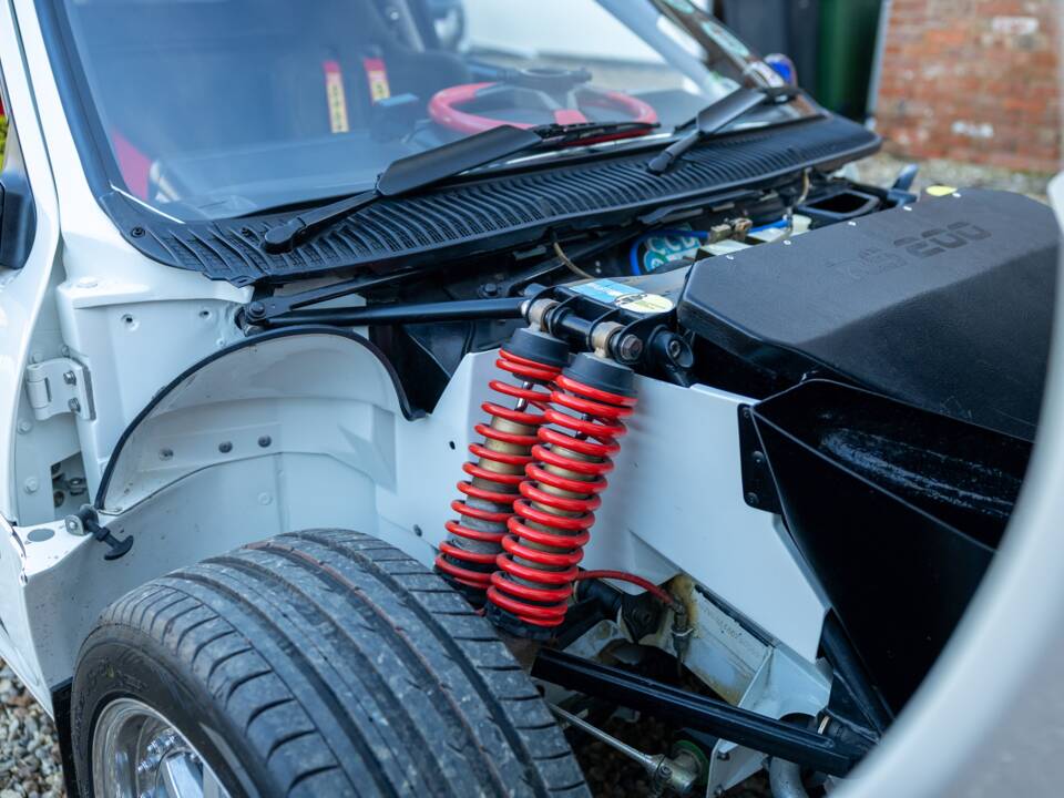 Image 41/50 of Ford RS200 (1986)