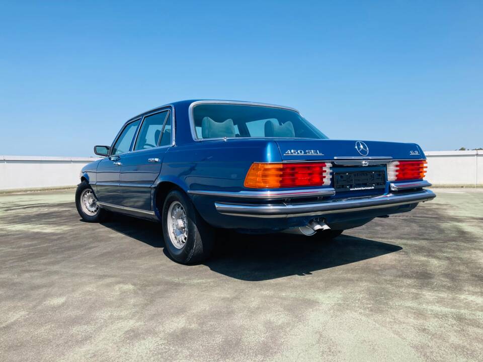 Image 7/15 of Mercedes-Benz 450 SEL 6,9 (1975)