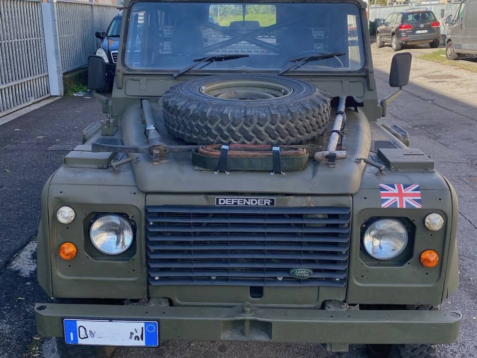 Image 3/50 of Land Rover 110 (1989)