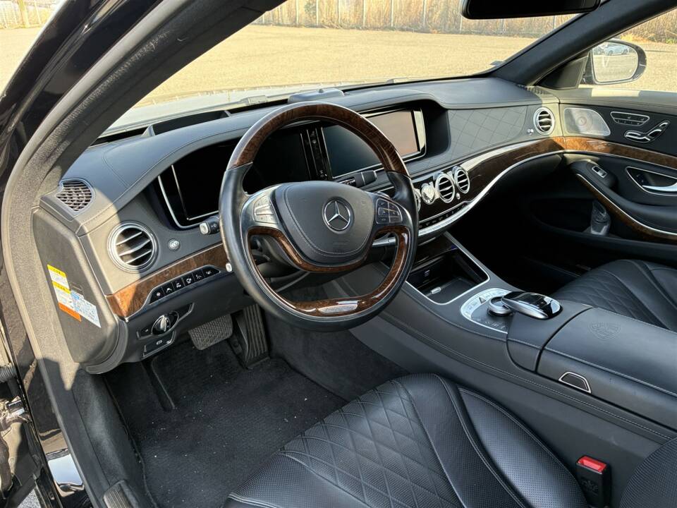 Bild 10/43 von Mercedes-Benz Maybach S 500 (2015)