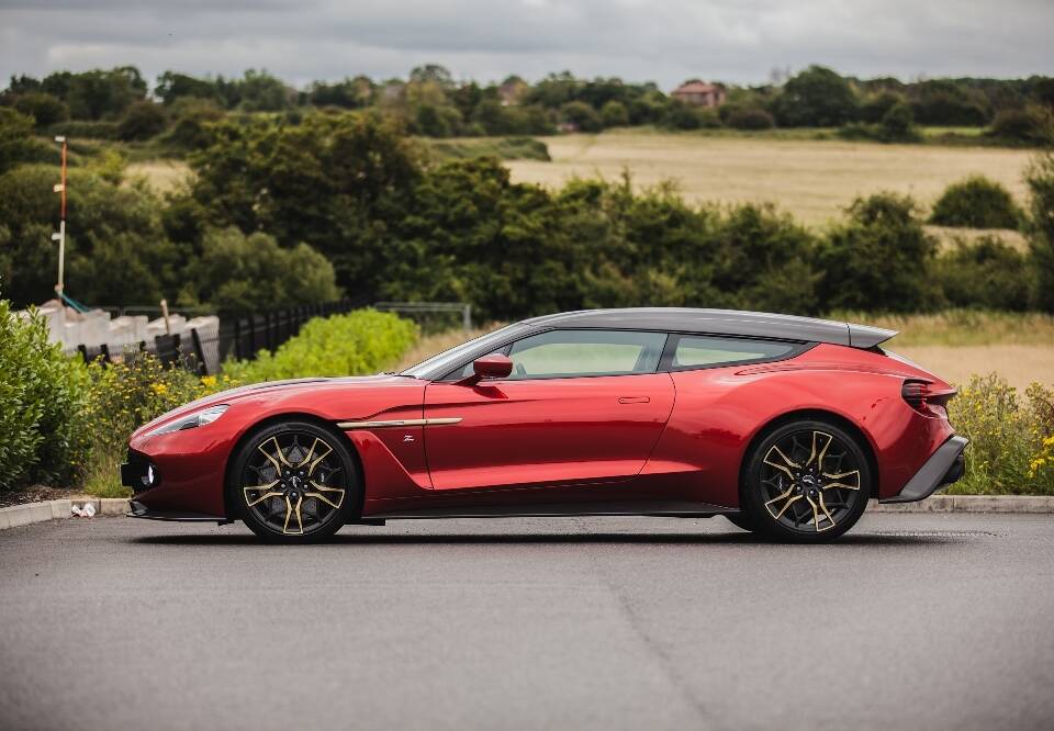 Image 10/48 of Aston Martin Vanquish Zagato Shooting Brake (2019)