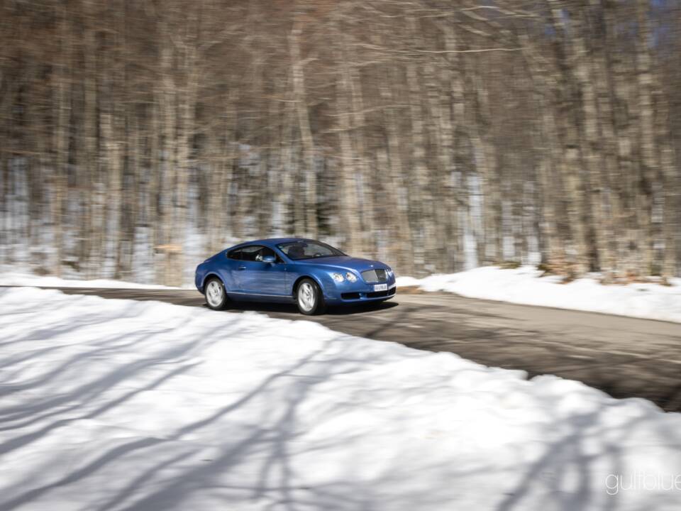 Image 21/75 of Bentley Continental GT (2004)