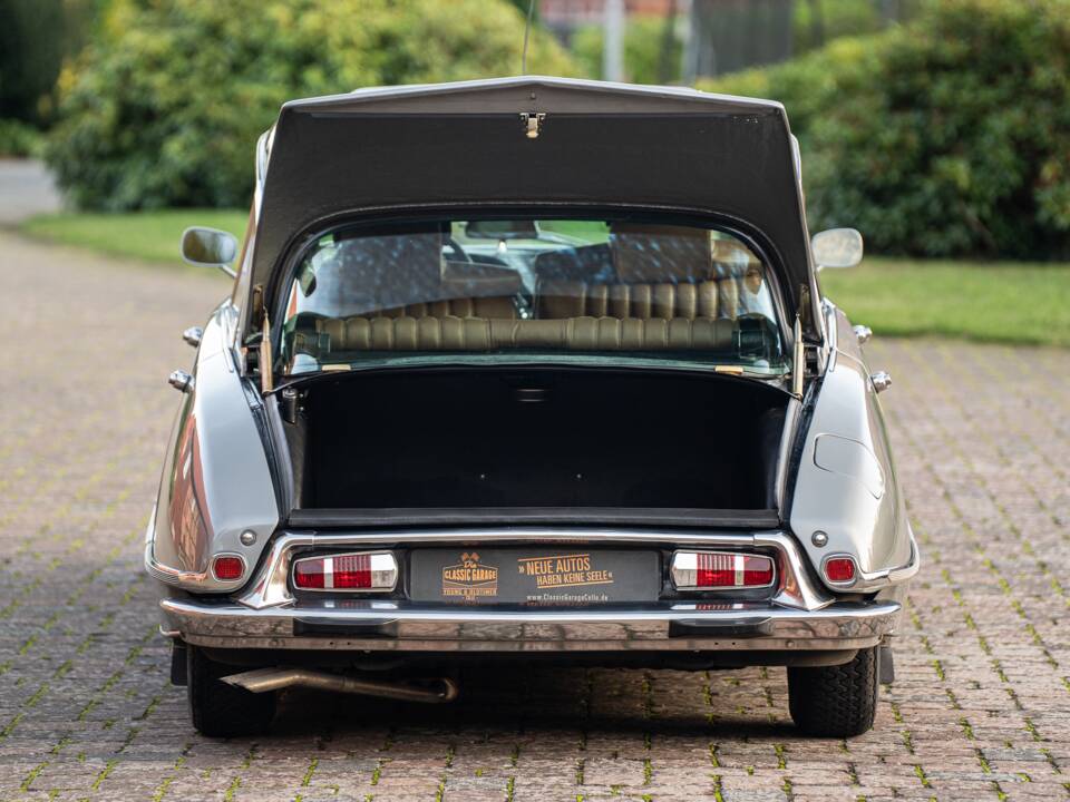 Image 21/44 of Citroën DS 21 (1968)