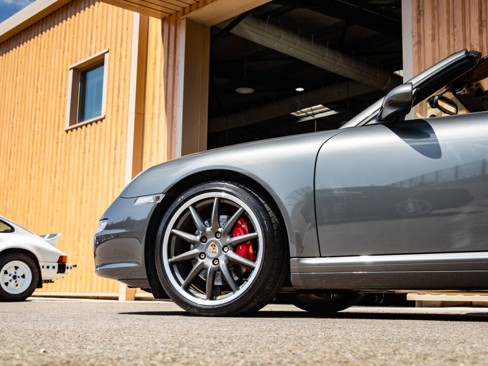 Bild 5/50 von Porsche 911 Carrera 4S (2006)