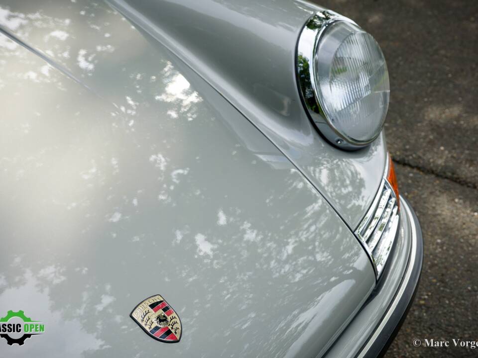Image 32/57 of Porsche 911 2.0 (1968)