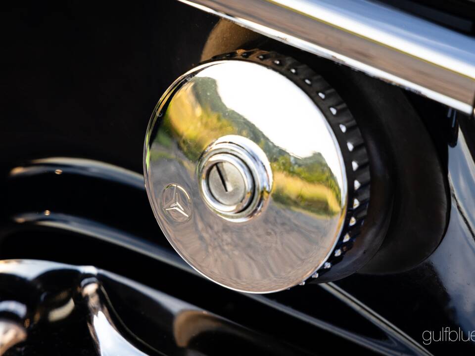 Image 37/79 de Mercedes-Benz 280 SL (1969)