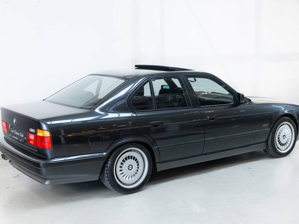 Bild 34/34 von BMW M5 (1993)