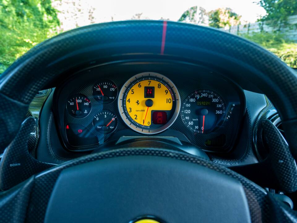 Bild 25/36 von Ferrari F 430 (2005)