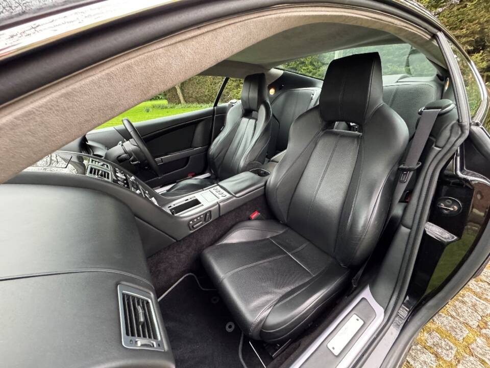 Afbeelding 26/30 van Aston Martin DB 9 (2007)