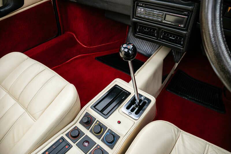 Afbeelding 42/49 van Ferrari 328 GTS (1989)