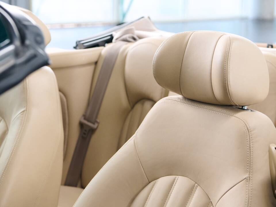 Bild 45/50 von Jaguar XK8 4.0 (2002)