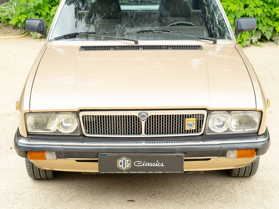 Bild 11/45 von Lancia Gamma 2000 (1977)